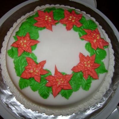 Holiday Wreath Cake