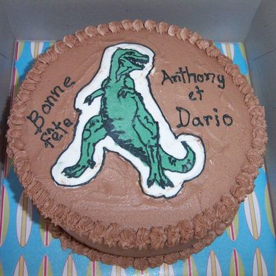 Small Dinosaur Cake