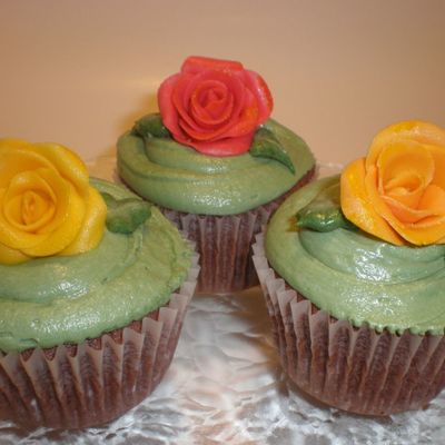 Practice Roses In Fondant.thought I Would Try A New Chocolate Recipe Cupcake To