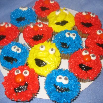 Sesame_Character_Cupcakes.jpg