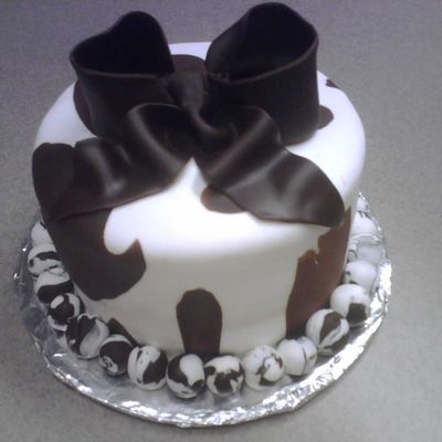 Modern Cowgirl Cake