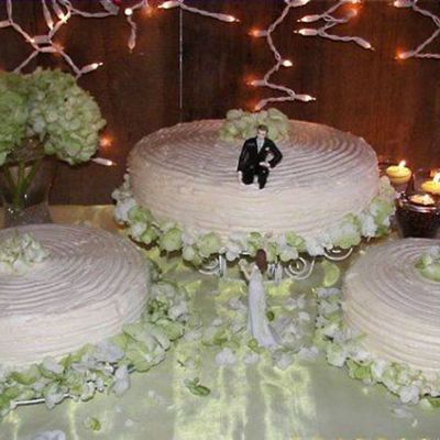 Ivory Wedding Cake