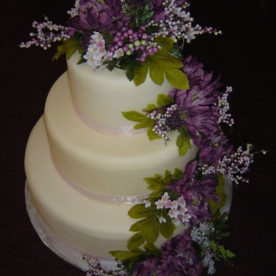 My First Fondant Wedding Cake!