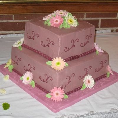 Mini Gerber Daisy Cake