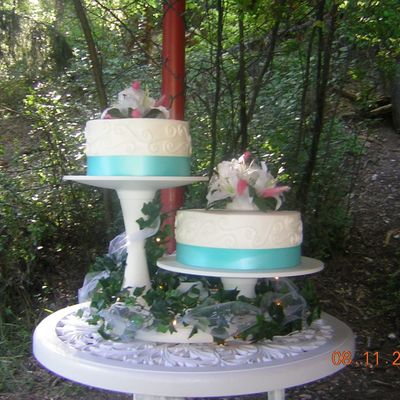 Tiered Round Wedding Cakes