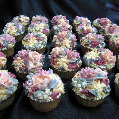 White Chocolate Buttercream Flowers