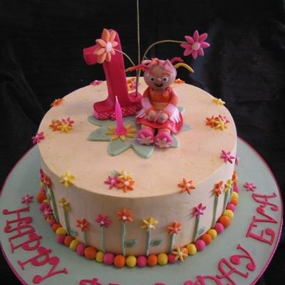 Upsy Daisy Cake!