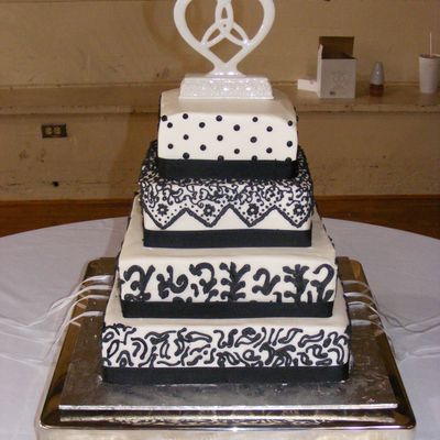 Black & White Wedding Cake