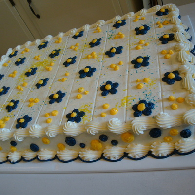 Daisy Sheet Cake