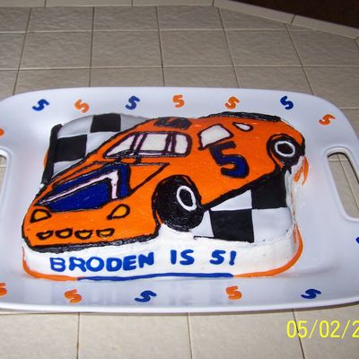 Hot Wheels Cake