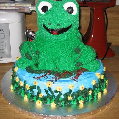 A Froggy Birthday Cake