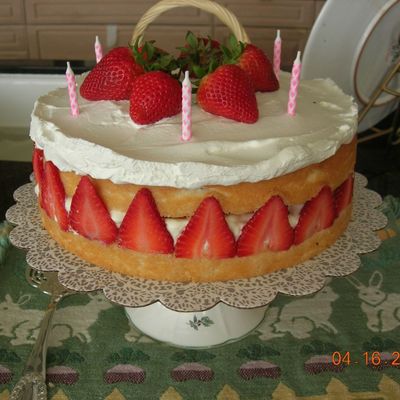 Fresh Strawberry Cake