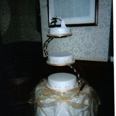 Modern Wedding Cake
