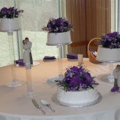 Pedestal Wedding Cake