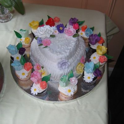 Small Cake And Cupcakes