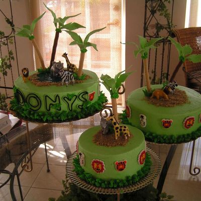 Safari/jungle Cake