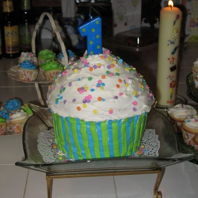 Baby's Frist Cupcake