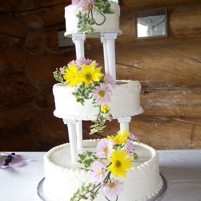 Wedding Cake With Fresh Flowers