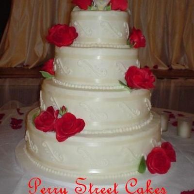 Red Roses Wedding Cake