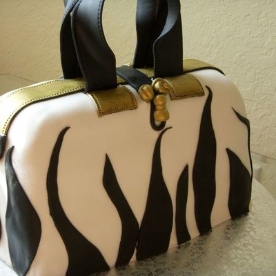 Purse_Cake_4.jpg