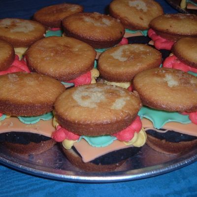Hamburger Cupcakes