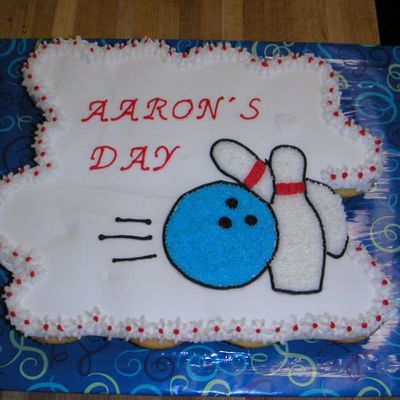 Bowling Cake