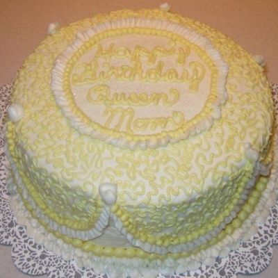"queen Mom" Birthday Cake