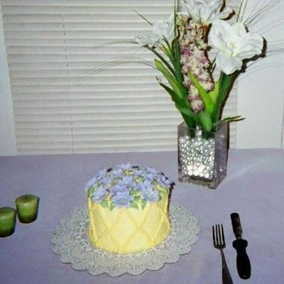 Easter Lillies Cake