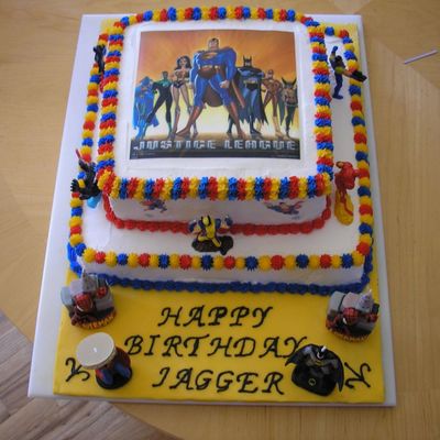 My 4 Year Olds Superhero Cake