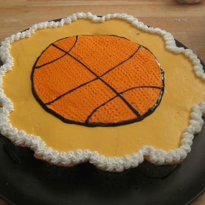 Basketball Cupcake Cake