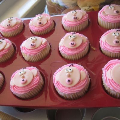 It's A Girl Cupcakes