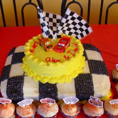 Lightning Mcqueen Cake