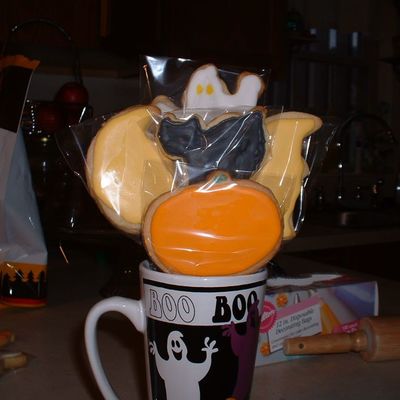 Halloweed Cookie Bouquet