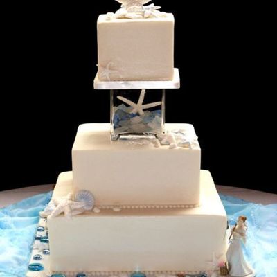 Starfish And Seashell Wedd Cake