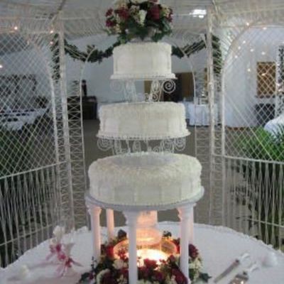 Round Wedding Cake