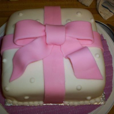 Bow Cake