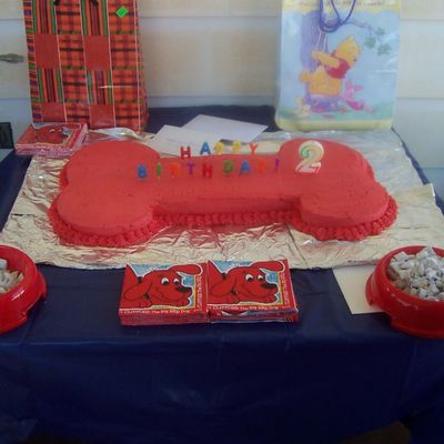 Clifford "bone" Cake
