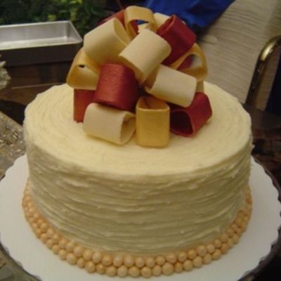 Magenta, Gold And Ivory Present