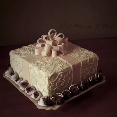 4 Person Birthday Cake
