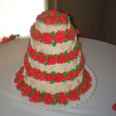 Round Wedding Cake (Ivory & Red)