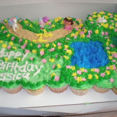 Dora---- Cup Cake Cake