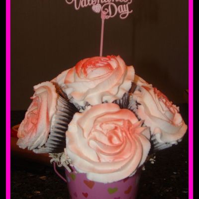 Valentine Cupcake Bouquet 1