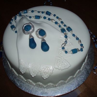 Edie's Necklace Cake