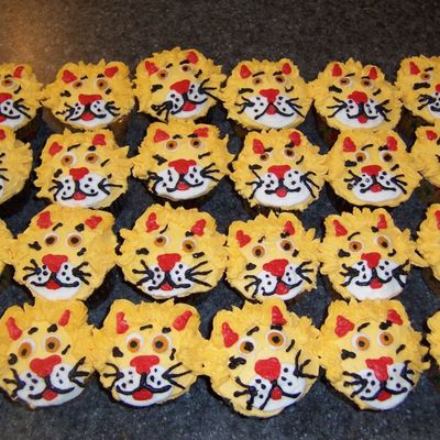 Tiger Cupcakes