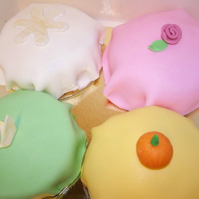The Four Seasons: Mini Cakes