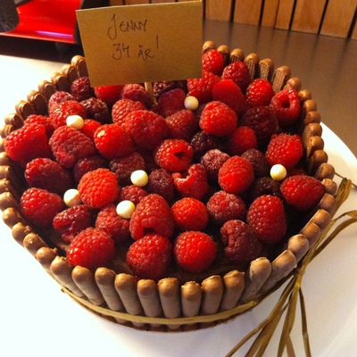 Chocolate Cake With Raspberries