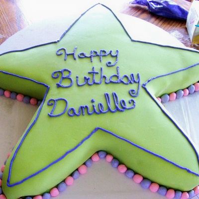 Super Star Cake