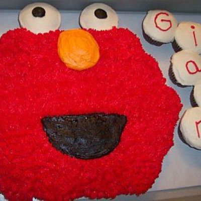 Elmo Cupcake Cake