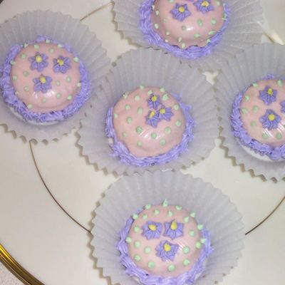 Petit Fours 2