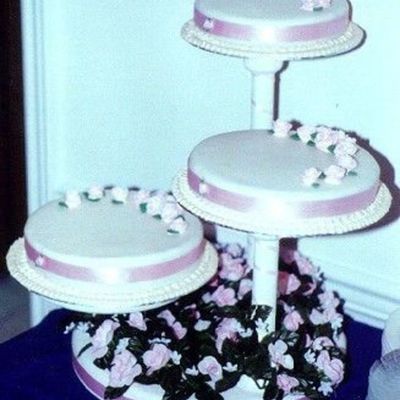 My First Attempt At A Wedding Cake